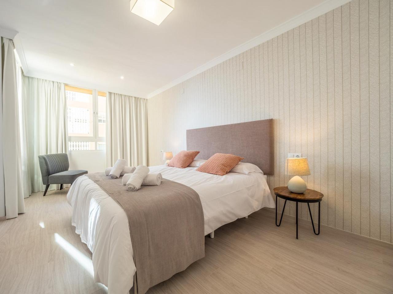 Malagueta Sea View - Premium Apartment Малага Екстер'єр фото